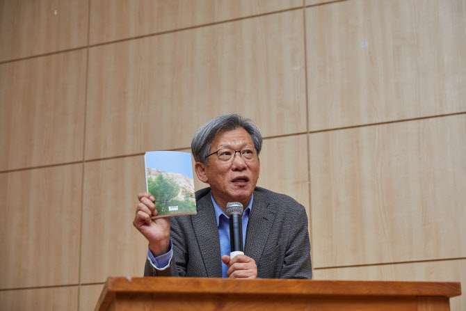 유홍준 교수"실크로드와 한반도 역사 맥박 같이 뛴다"