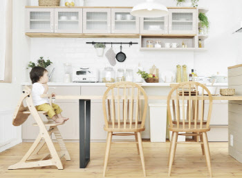 유아 원목가구 ‘야마토야’, 아기 식탁 의자 예판