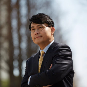 윤상현 “文대통령, 16일 일정 분단위로 공개하라”