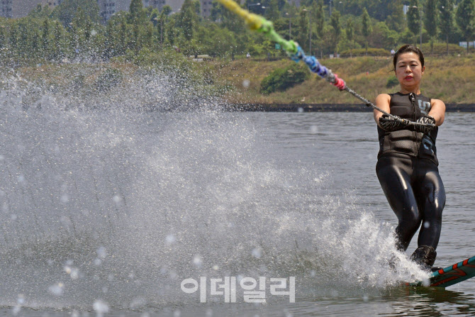 [포토]더위 식히려면 한강으로 오세요!