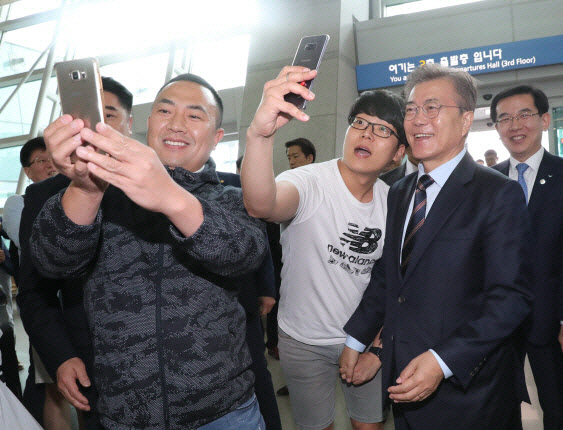 인천공항 정규직화 논란에 원희룡 "대통령 찬스로 새치기"