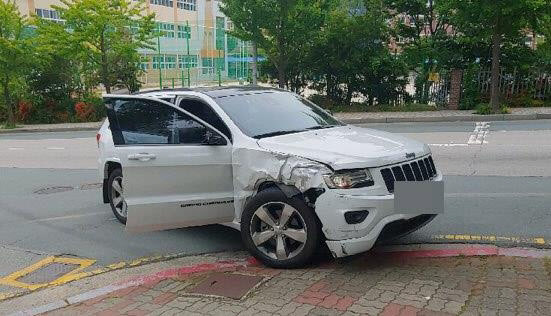 스쿨존서 사고낸 뒤 차량 버리고 도주한 30대 만취 운전자
