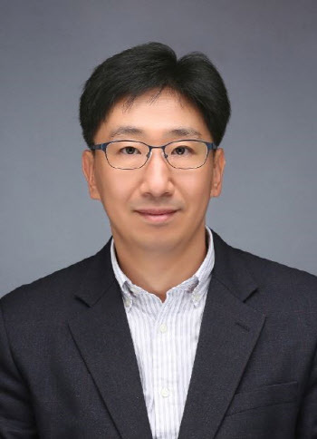 여현철 국민대 교수, 통일유공포상자 선정…대통령 표창장 수상