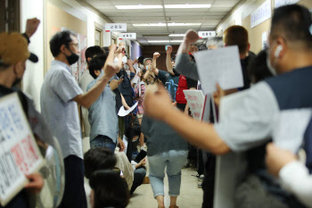 '기업·정부 못 믿겠다'…불신의 벽에 갇힌 민주노총 강경파