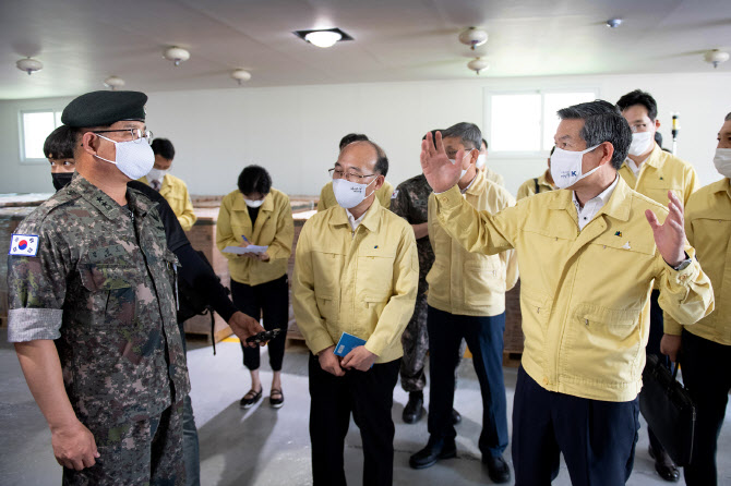 정경두 “올해 안전정책팀 구성, 군부대 안전취약 식별·예방해야”