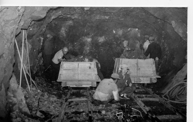 [포토] 경부고속道 개통 50주년 당재터널 굴착작업 현장