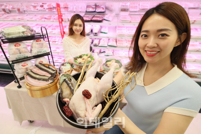 [포토]이마트, 초복 맞아 '무항생제 영계' 판매