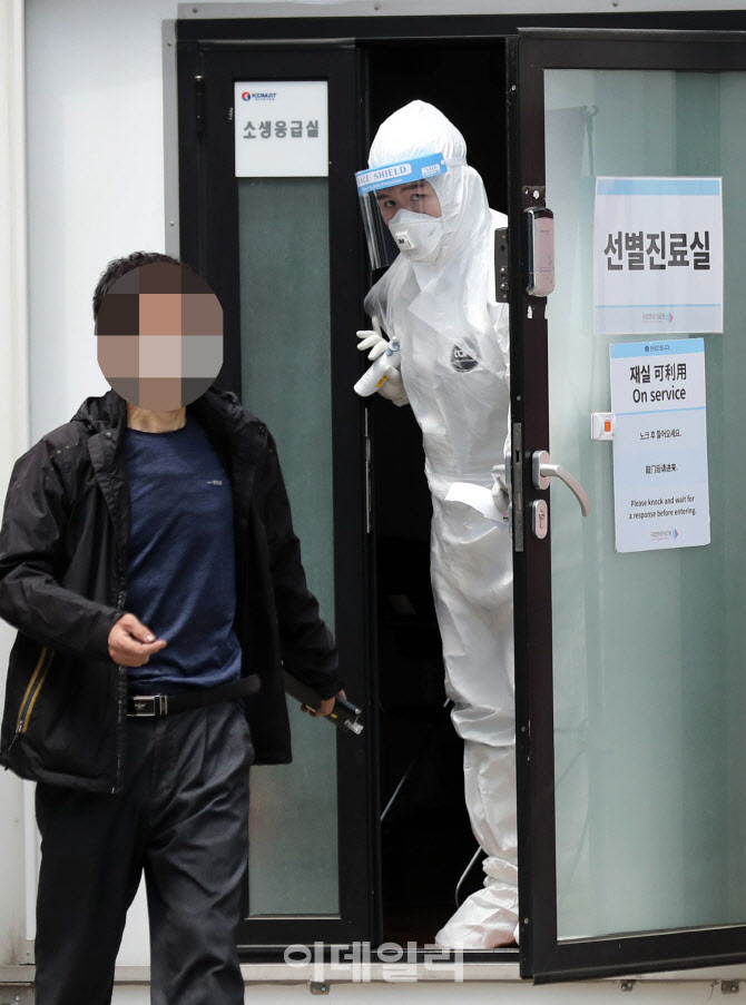 “코로나19 공기 전파? 아주 예외적 경우…기존 예방수칙 유효”