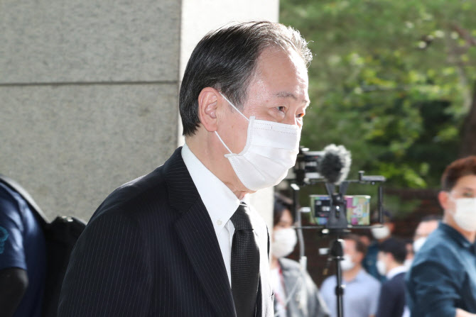 [포토]빈소로 이동하는 도미타 고지 주한 일본대사