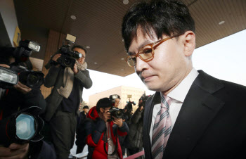한동훈 검사장, '검·언유착 의혹'사건 수사심의위 신청…"취재 관여 사실 없어"