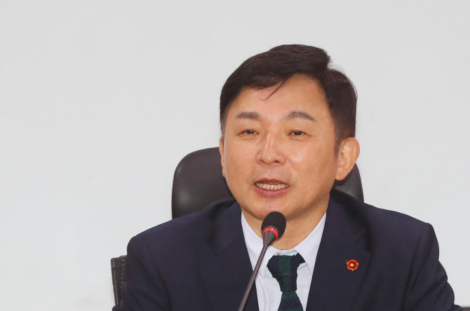 대권 도전 '깃발' 든 원희룡… 야권 보수 잠룡들 '꿈틀'