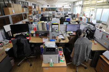 [단독]`학생부 수정대란` 막는다…증빙 없이도 학교명 지우도록