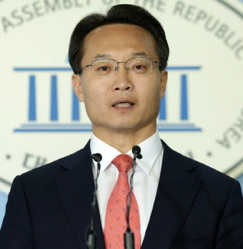 조해진 “박지원 경력, 국정원장과 관계 없어”