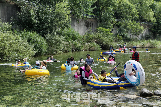 "경기도 청정 계곡·하천은 불법행위 점검반이 지킨다"