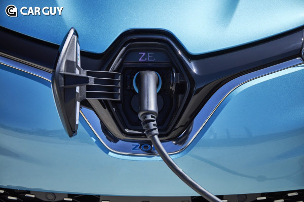 콤팩트 EV 르노 조에 9월 출시…가장 저렴한 전기차?