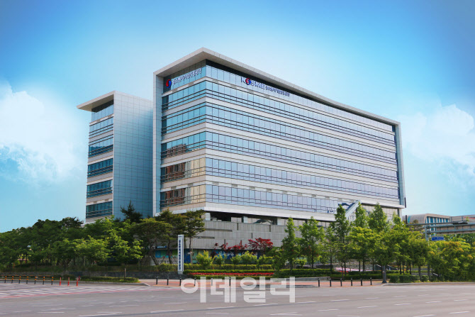 중진공, 진주 본사에서 지역농산물 직거래 장터 개최
