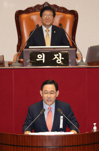 `앙꼬 없는 찐빵` vs `대안 없는 비판`