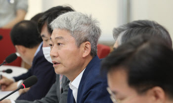 김근식, 박지원 단국대 편입학 시기 지적…"65년 2월 졸업자가 9월 입학?"