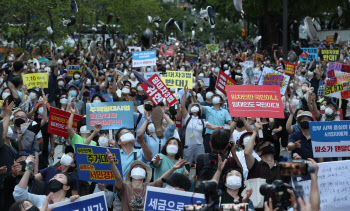 ‘부동산·정규직화’ 정부 비판 집회 잇달아