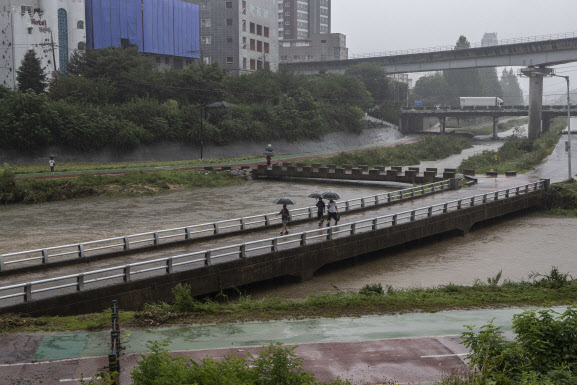 중부지방 집중호우 사망자 15명으로…이재민은 1500명 넘어