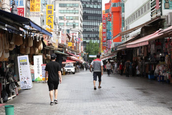 신규 환자 50명대…경기 용인 고등학교 집단감염 `비상`(종합)