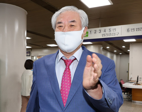 정부·서울시, 전광훈 목사 동시 고발…'재수감' 청원엔 11만명 동의