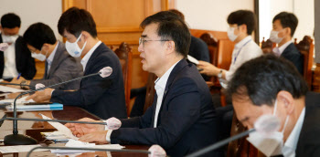 손병두 "급증 신용대출 관리해야"…코로나 대출은 재연장 당부(종합)