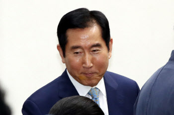 '댓글 여론공작' 조현오, 2심서 다시 보석 석방