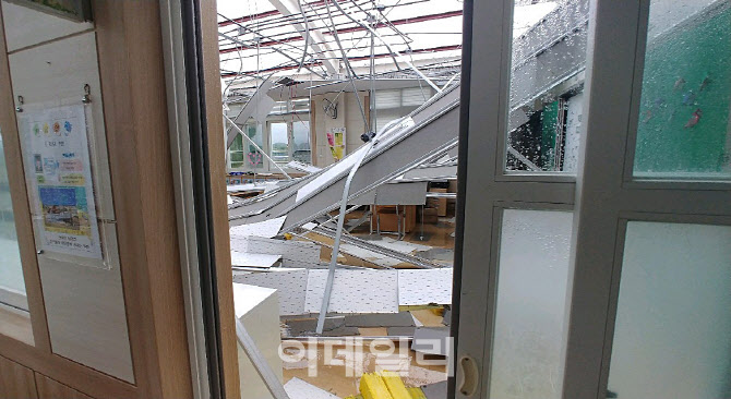 교육부 “집중호우로 390개 학교 시설피해…특별교부금 지원”