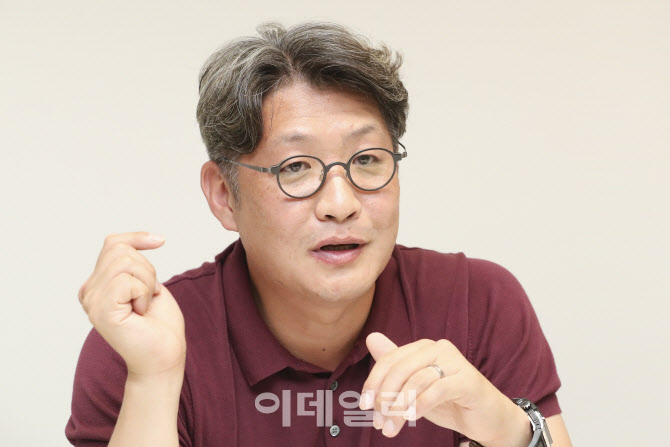 ‘달리는 공기청청기’ 수소차 부품으로 마스크 개발…“돈 벌 생각 없어요”