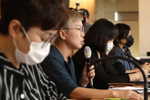 검찰, '故박원순 성추행 피소 유출' 수사 착수…형사 2부 배당