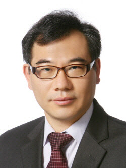 (9)혁신 수용성과 축적된 경험의 조합