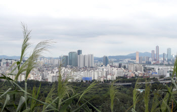 낮 기온 30도 이상 더워…전라 내륙에는 소나기