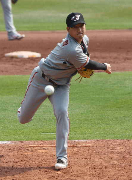 한화이글스 소속 신정락 투수, 코로나19 KBO 첫 확진