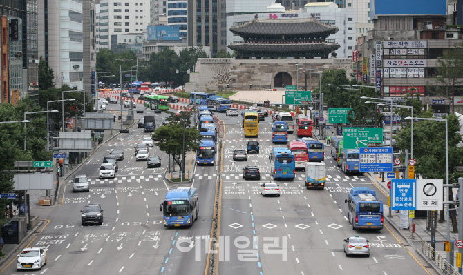 [포토]코로나19 재확산 사진으로 보는 출근시간 풍경