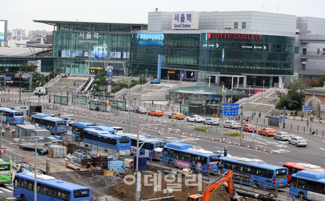 [포토]서울역 환승센터엔 버스와 택시만
