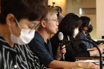 피해자 측 "박원순 사망 경위 밝혀야" 휴대폰 수사 재개 촉구