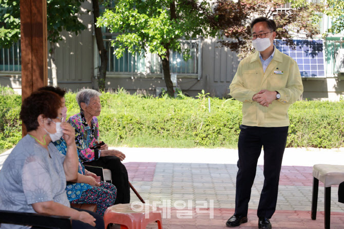 [포토] 금천구, 동에 번쩍 골목구청장