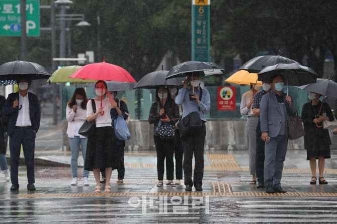 [포토]출근길부터 내리는 비