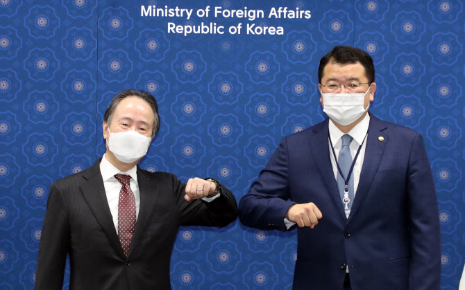 [사진]최종건 1차관, 일본·중국대사와 잇달아 면담
