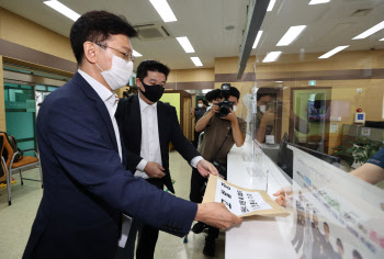 추미애 아들 측, ‘자대배치 청탁’ 발언 대령·기자 고발…"정치공작"(종합)