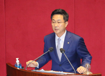 윤봉길 손녀도 분노..박성준, '추미애 아들 안중근 비유' 사과