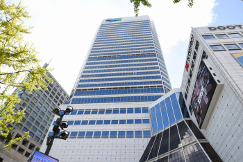 마스턴투자운용, 8000억에 두산타워 인수한다
