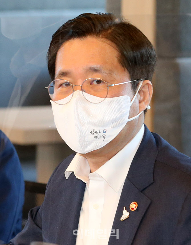 [포토]인사말하는 성윤모 산자부 장관