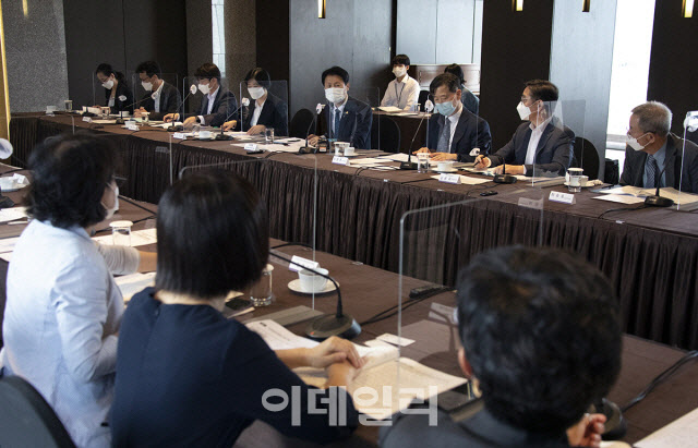 정부 "국민연금 '추납' 가능기간 10년으로 축소해야"