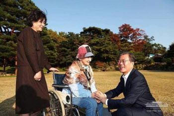 文대통령 “이효재 선생, 韓여성운동 선구자..큰 존경 바친다”