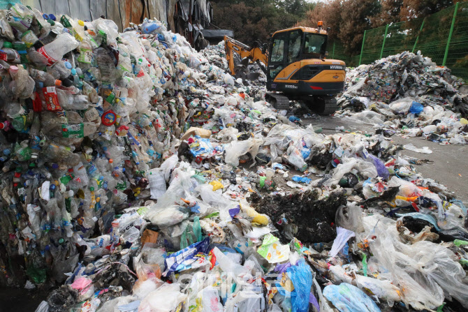 [포토]언택트-추석, 재활용 쓰레기 증가