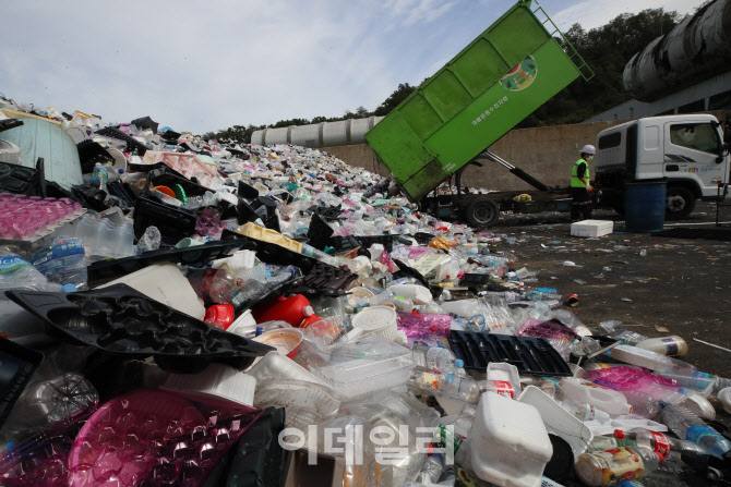 [포토]플라스틱 재활용 쓰레기 증가
