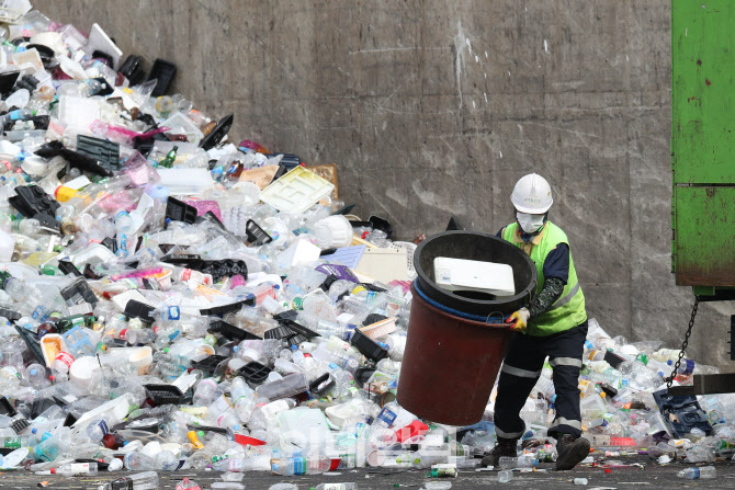 [포토]플라스틱 재활용 쓰레기 증가