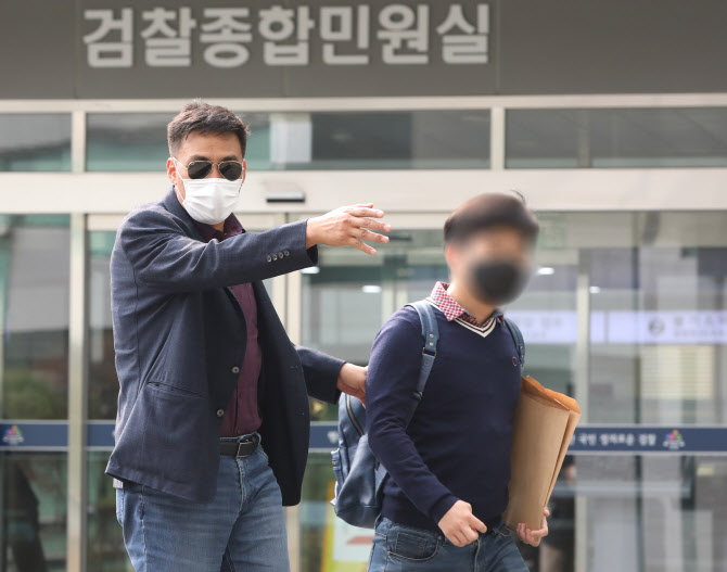 '秋아들 의혹' 당직병, 인터뷰 언론사 언중위 조정 신청…"명백 오보"